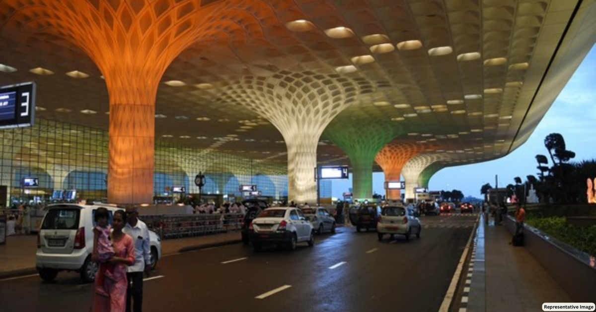 Mumbai airport gets threat call, caller identifies himself Indian Mujahideen terrorist